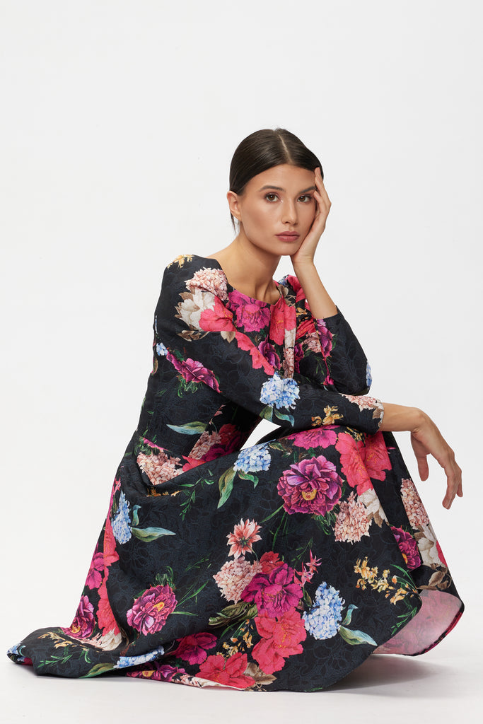 Rochie de seara midi cu maneca lunga din brocard