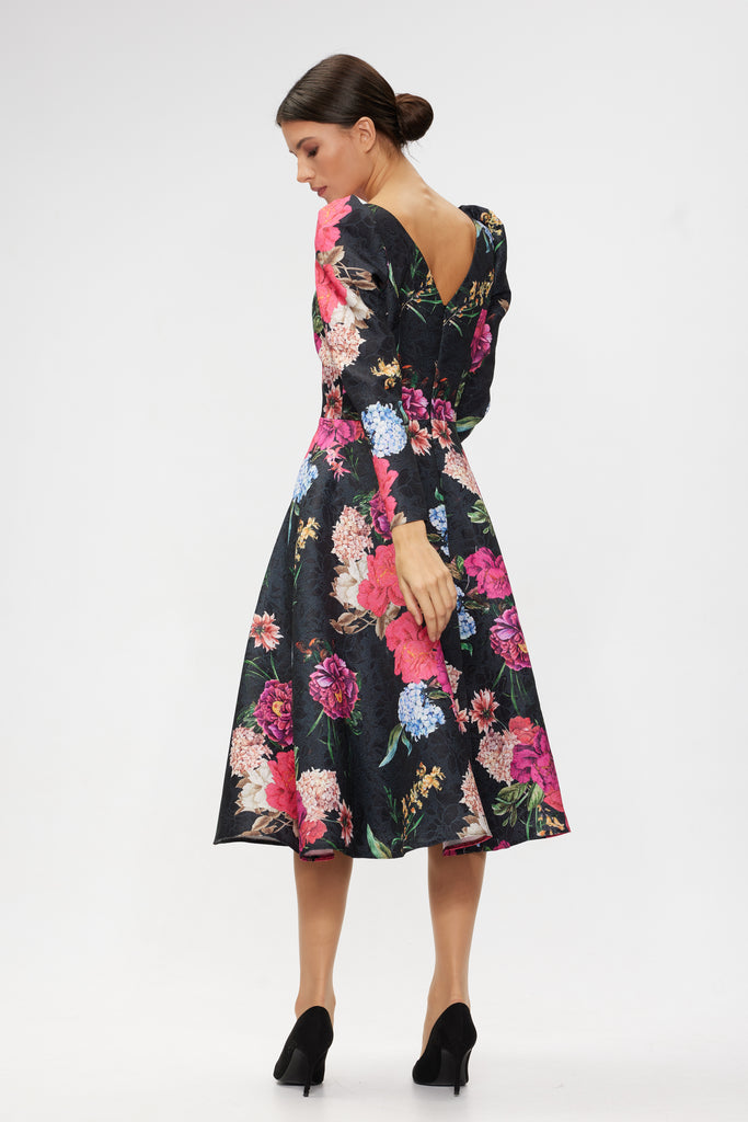 Rochie de seara midi cu maneca lunga din brocard
